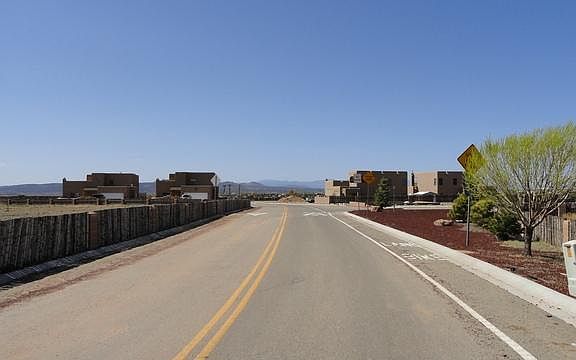 2nd image of 4 N Calle Del Oro
