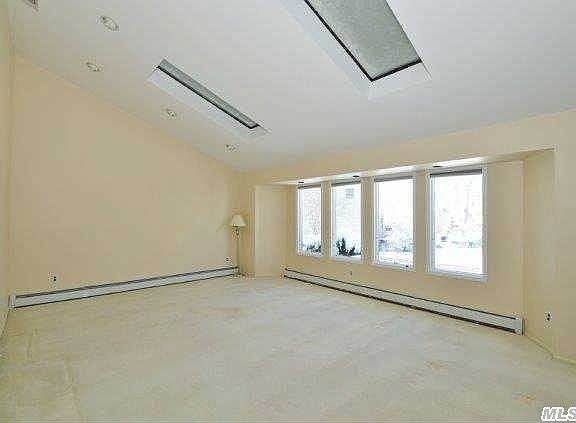 4th image of 7 Wedgewood Dr