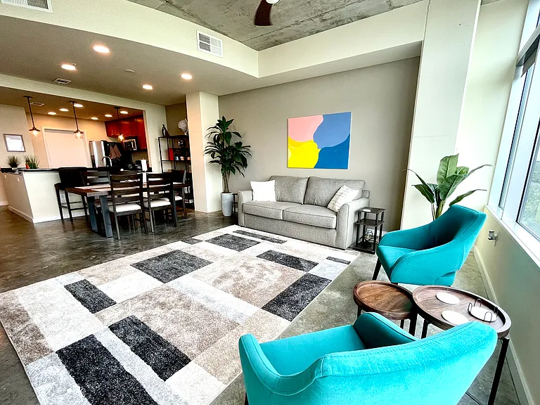 525 E Jackson St #706 — Photo 4