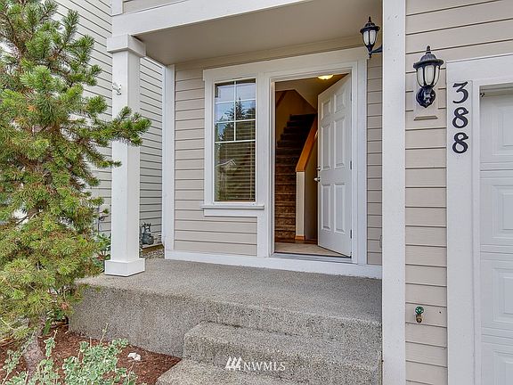 2nd image of 388 NE Miramar Circle #40