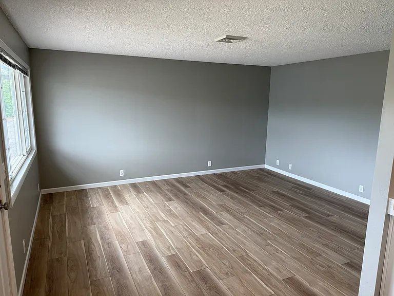 679 McKinley Ave — Photo 3