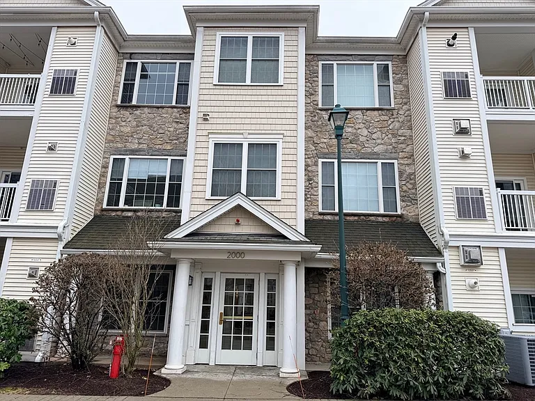 2000 Davenport Ave #2107 — Photo 36