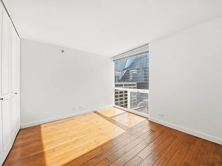 200 N Dearborn St #1007 — Photo 8