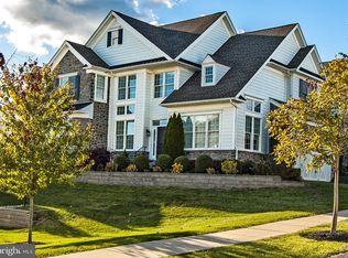 300 Sunny Brook Ln, Newtown Square, PA 19073