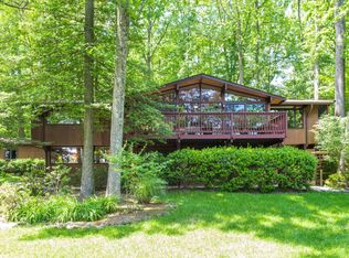 11420 Purple Beech Dr, Reston, VA 20191