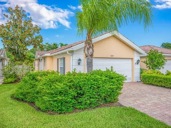 7617 Camminare Dr, Sarasota, FL 34238