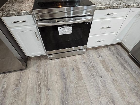 4th image of 11355 NW 80th Ave