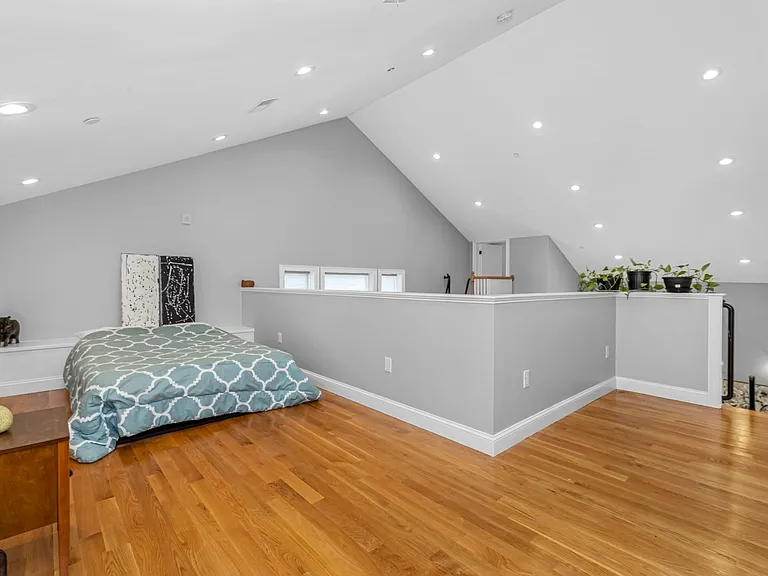 60 Hermon St #3 — Photo 7