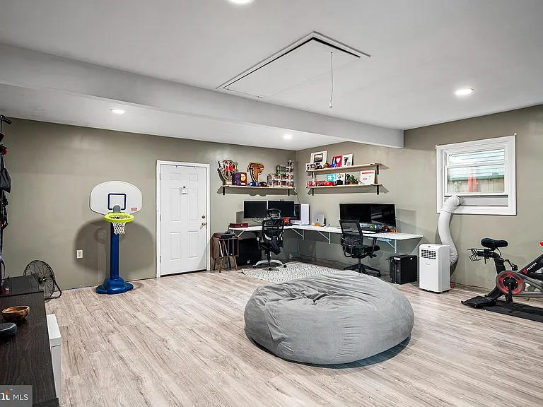 3710 Ivy Hill Ln — Photo 12