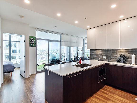 5th image of 1888 Gilmore Ave #1801