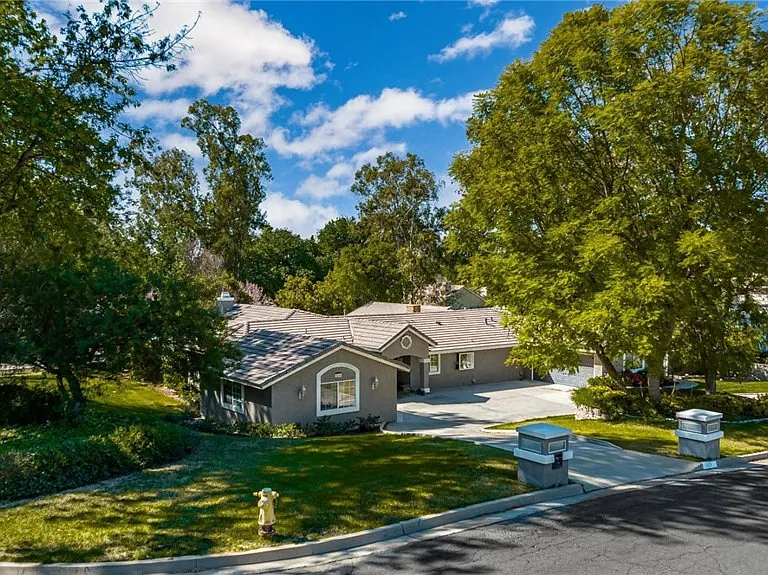 7455 Jola Dr — Photo 5