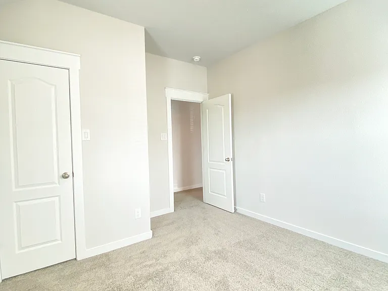 4011 Goldfinch Hvn — Photo 29