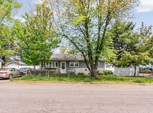 17 Barnard Rd, Lawrence, MA 01843