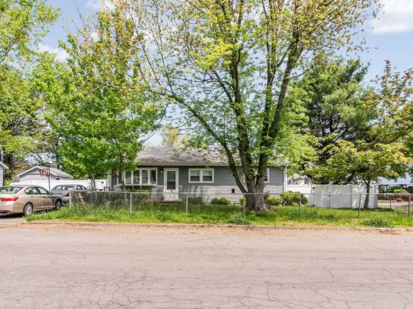 17 Barnard Rd, Lawrence, MA 01843