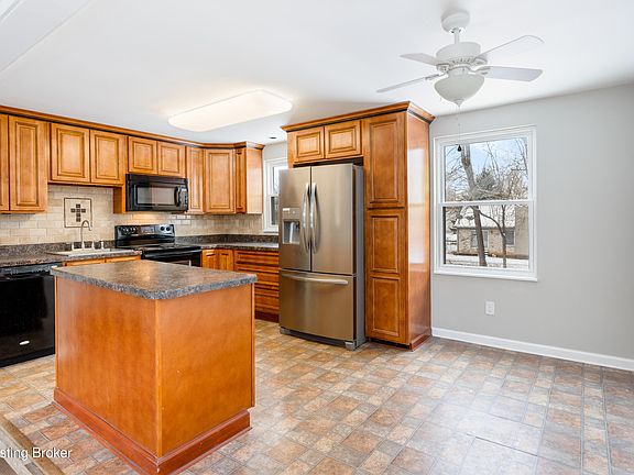 4th image of 4516 Lunenburg Dr