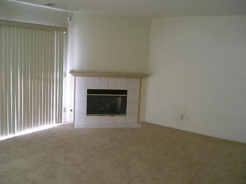 2 bed, 1000 sqft, $2,800 — Photo 4