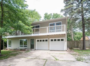 1121 33rd Ave, Moline, IL 61265