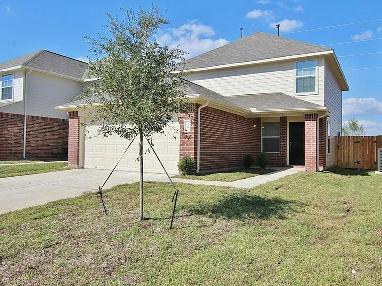 5494 Quail Cove Ln — Photo 1