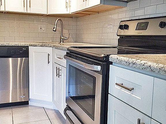4th image of 629 NE 15th Ave #2