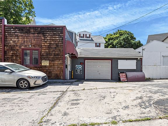 5th image of 230 N Main St