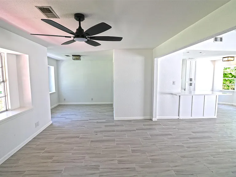 9211 Blankenship Dr — Photo 5
