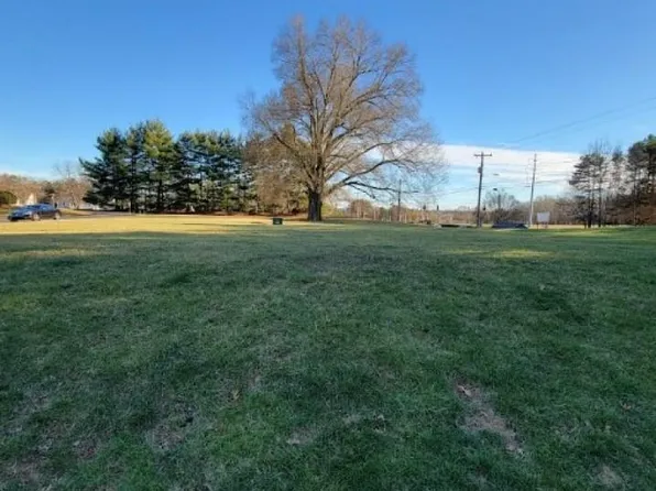 8110 Cedar Glen Dr, Charlotte, NC 28212