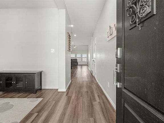 4th image of 2830 Torrey Pines Drive