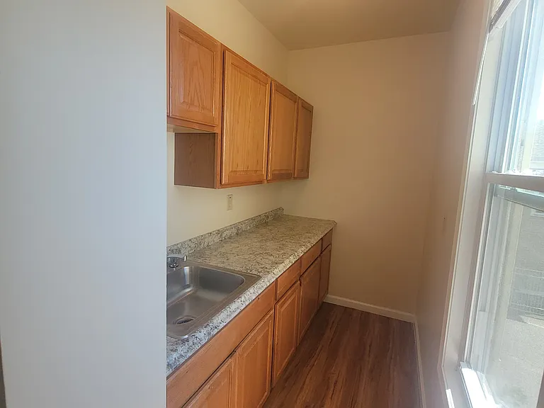 138 Carlisle St #2 — Photo 2