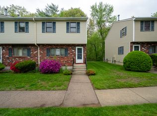 35 Brookside Vlg, Enfield, CT 06082