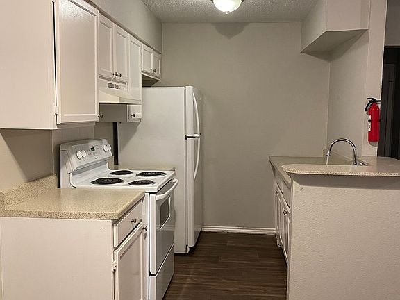2nd image of 3518 Grant Ave APT 204