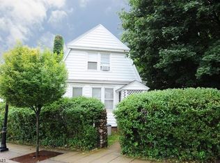 10 Pompton Rd, Haledon, NJ 07508