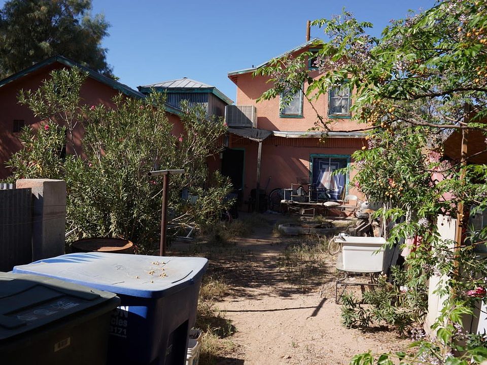 2nd image of 1727 E 12th St