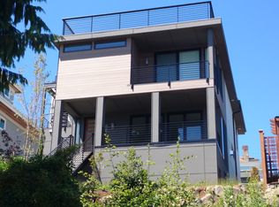 2821 11th Ave E, Seattle, WA 98102