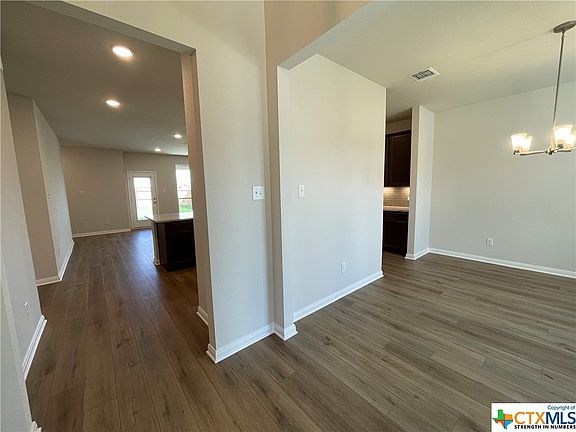 3rd image of 1821 Holleman Dr