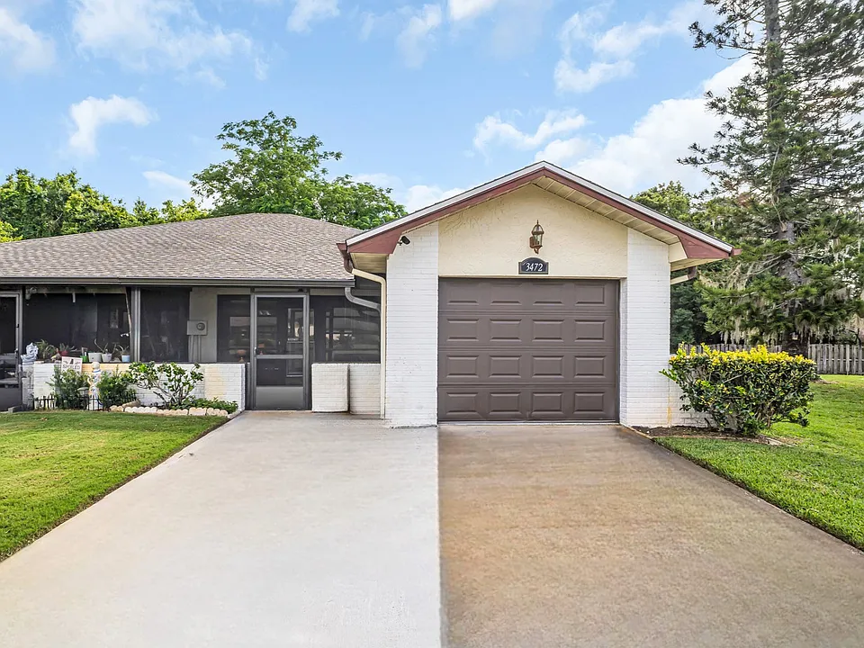3472 Maclaren Dr