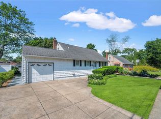 254 Meyer Ave, Valley Stream, NY 11580