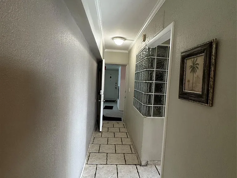 95 N Birch Rd #301 — Photo 14