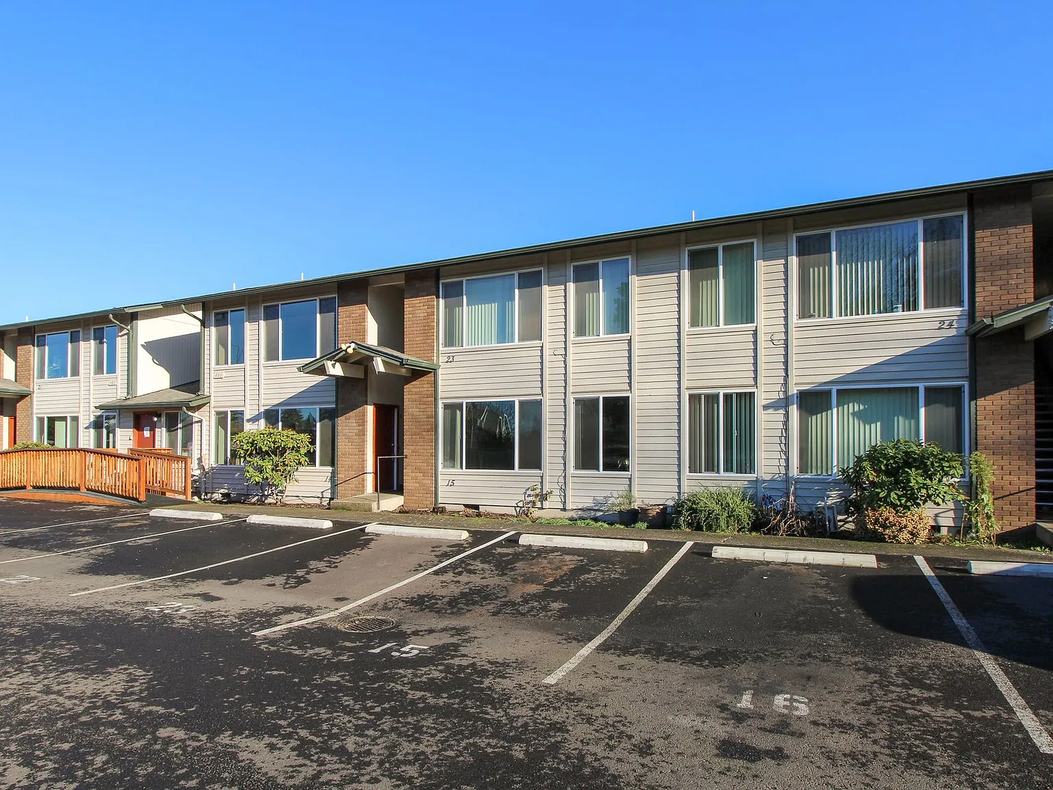 Murphy Manor Apartments — Photo 1