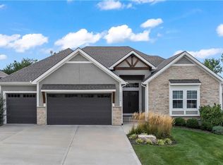 11570 S Montclaire Dr, Olathe, KS 66061