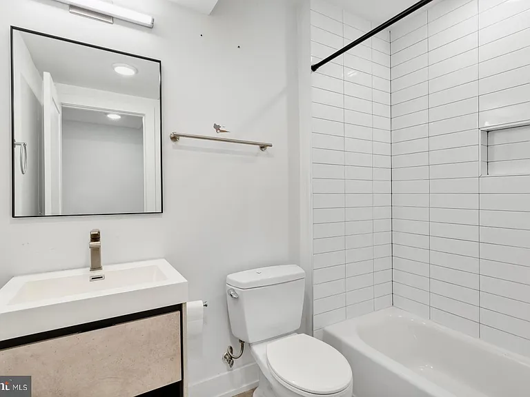 1335 N Marston St #402 — Photo 14