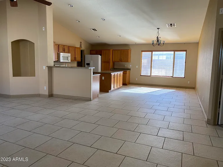 15528 N 156th Ln — Photo 8