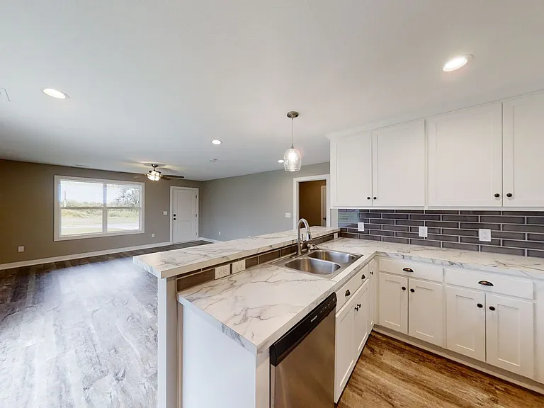 11867 Ridgeway Dr — Photo 1