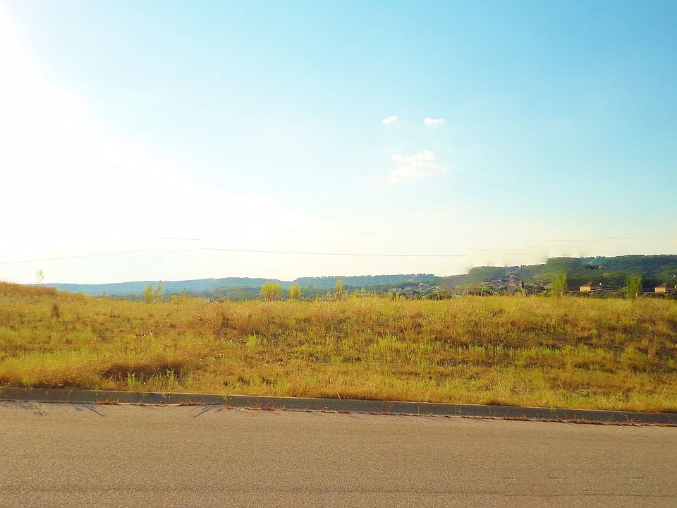 1st image of 1904 Fall Creek Dr