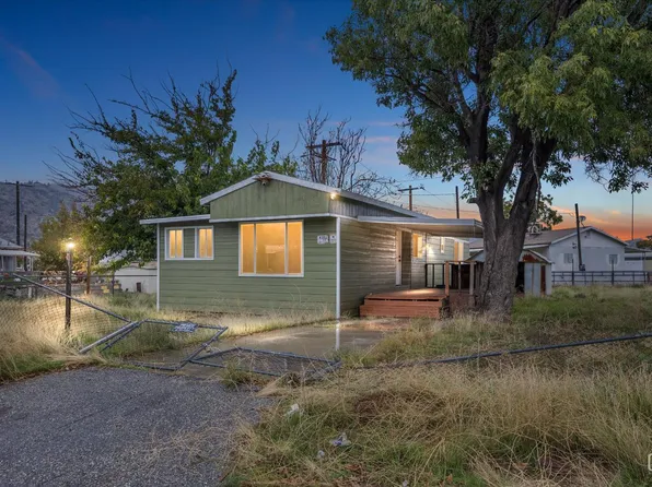 1913 Chain Ave, Lake Isabella, CA 93240