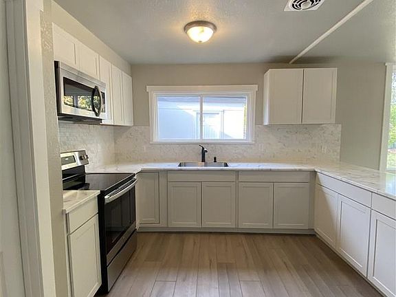 5th image of 1614 W 10th Ave