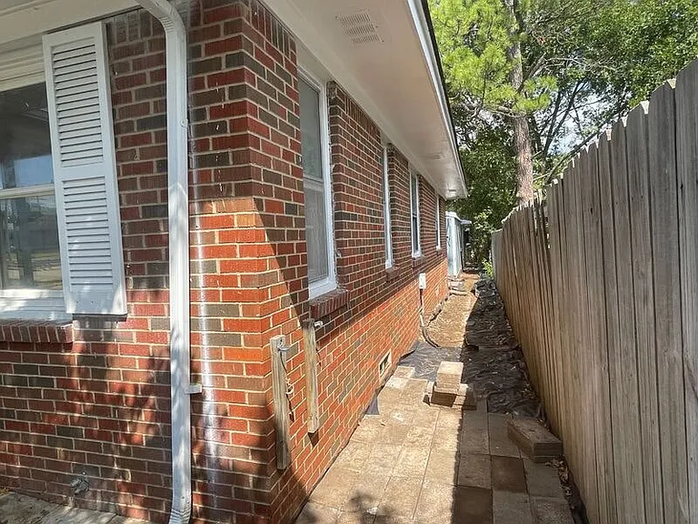 821 Mulberry St — Photo 24