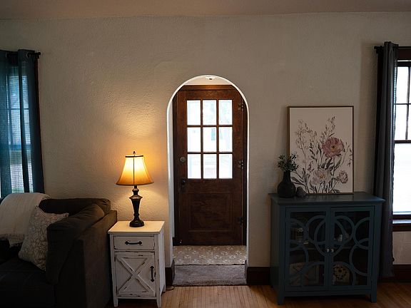 2nd image of 619 E Wells St