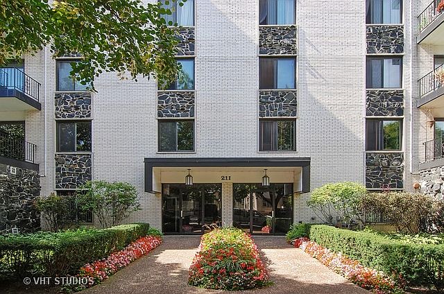 1st image of 211 Elgin Ave APT 6G