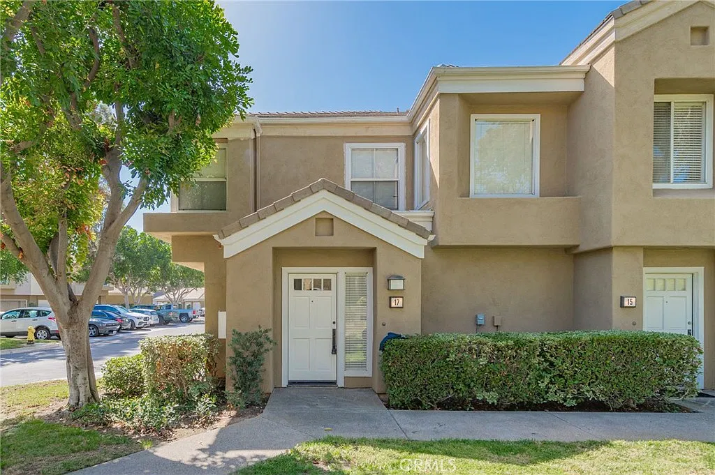 3 bed, 1682 sqft, $4,500 — Photo 1