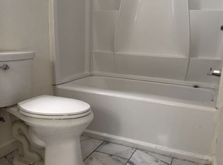 822 E 84th Pl, Los Angeles, CA 90001